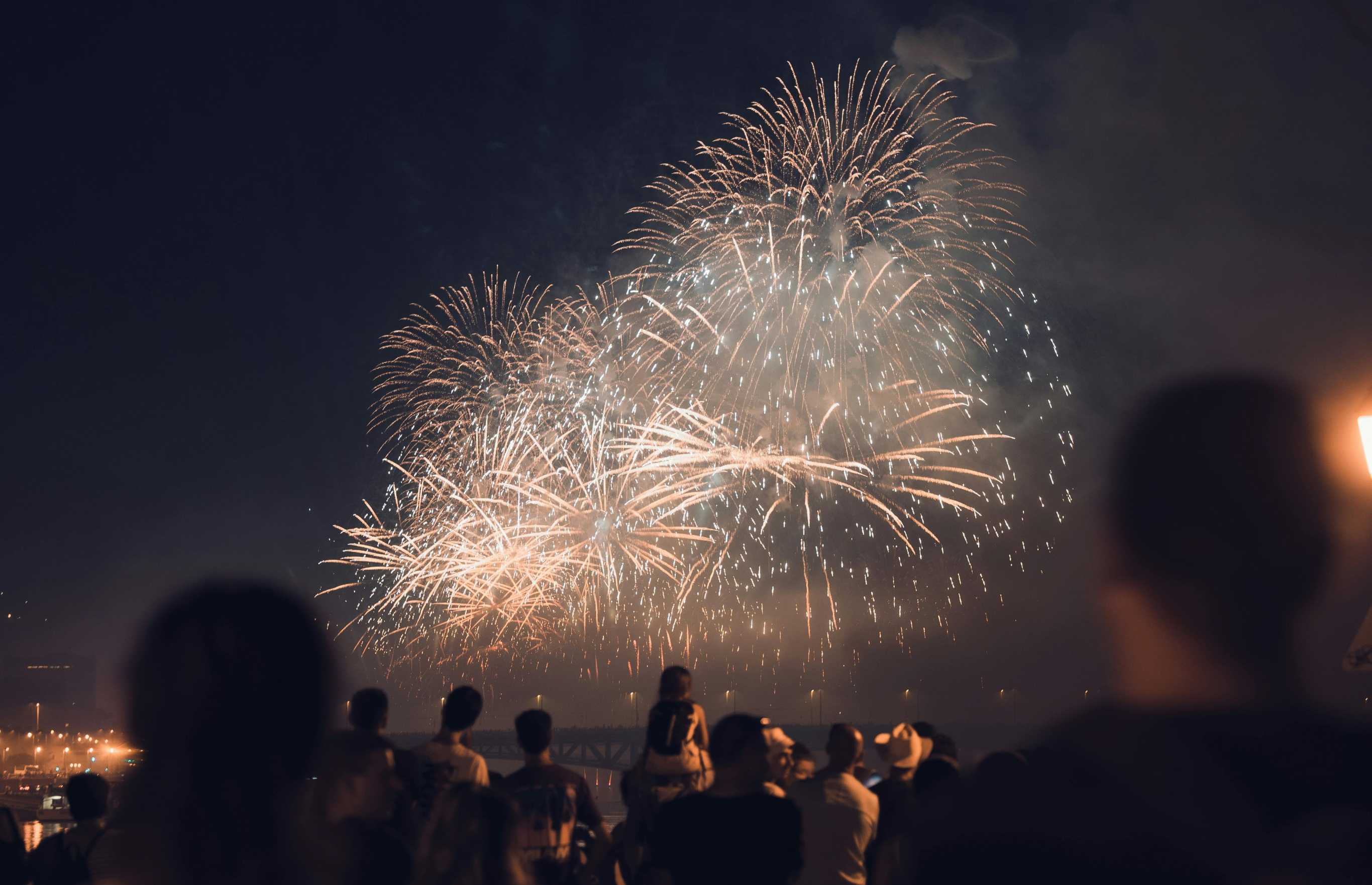 7 Must-Know Tips for Capturing Spectacular New Year’s Eve Fireworks on Your Phone