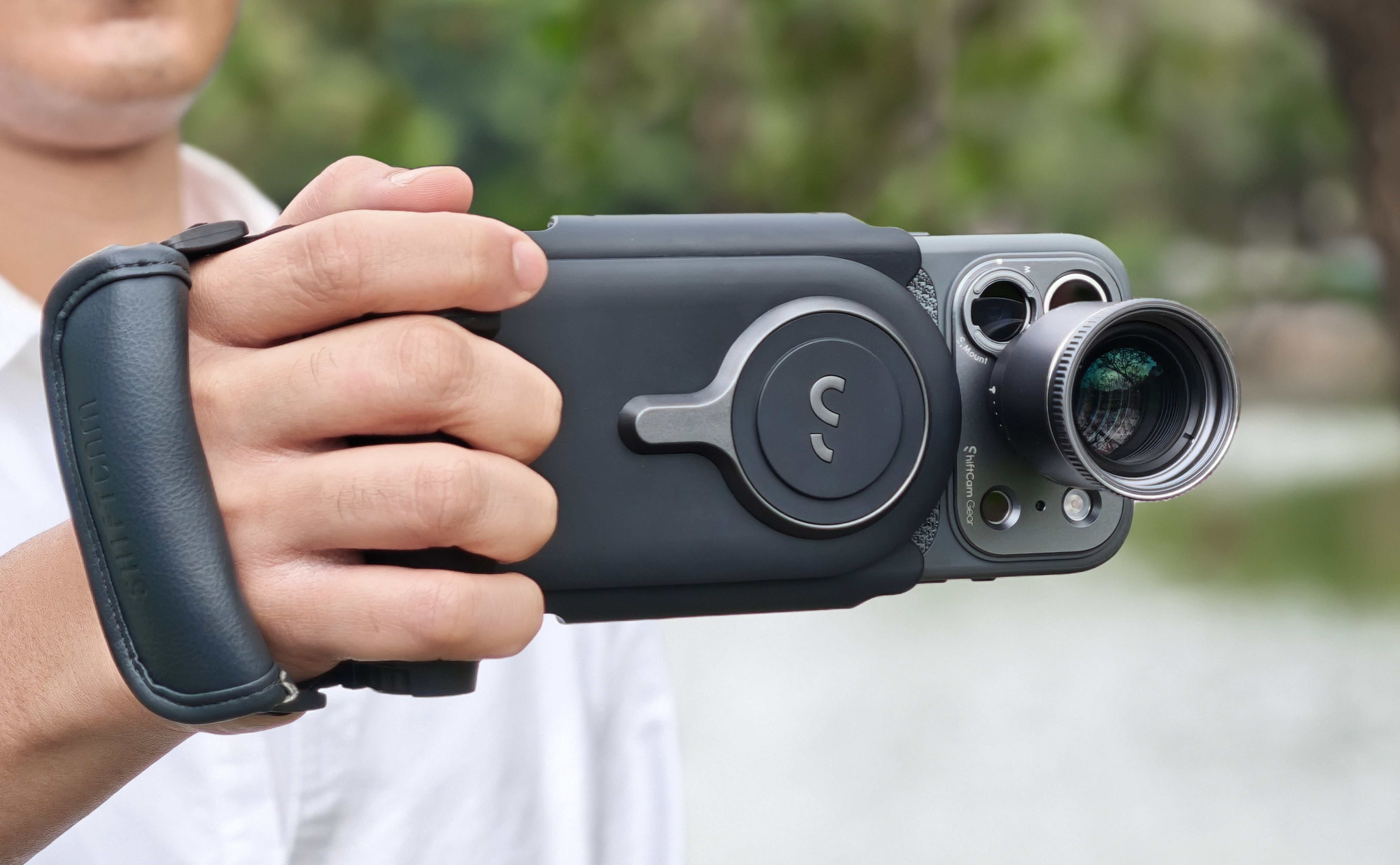 ProGrip Super Zoom Kit** – ShiftCam Gear